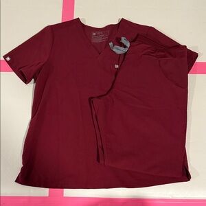 Figs burgundy scrub set